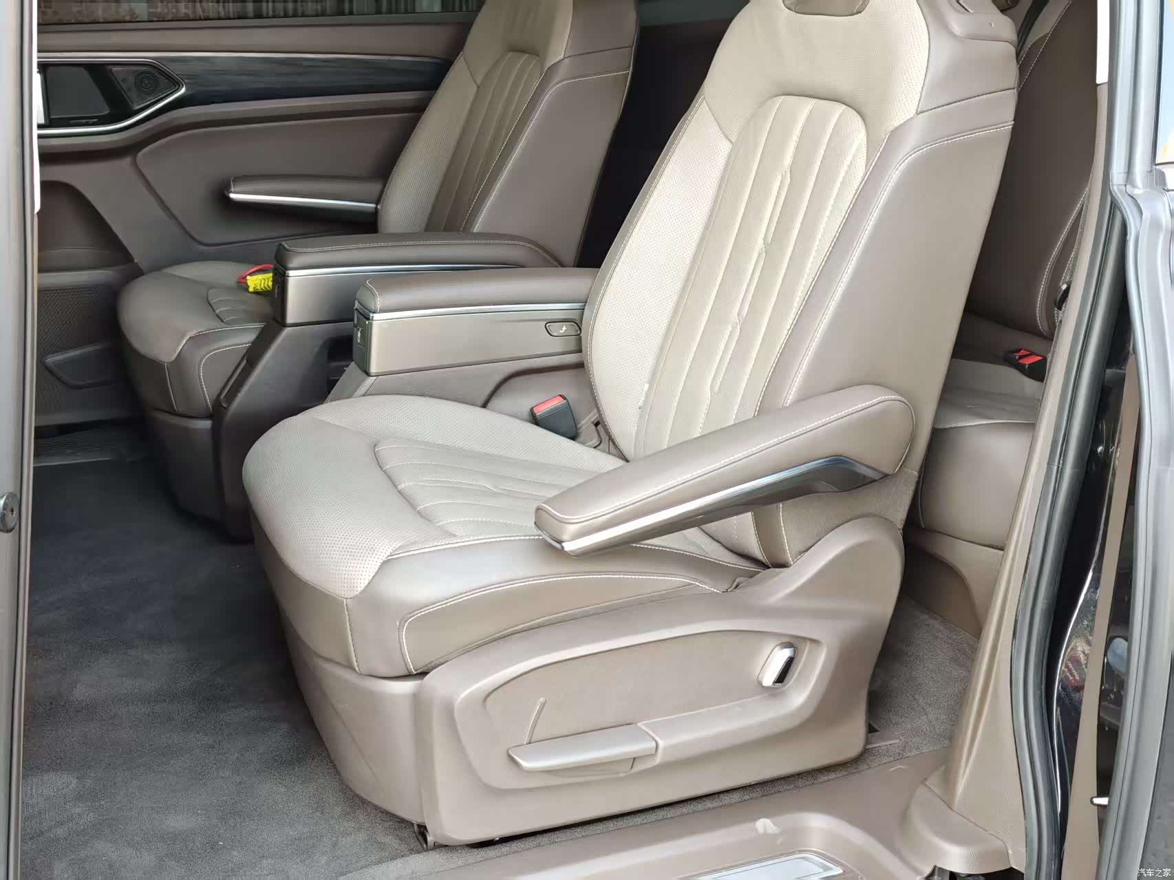 Volkswagen Viloran, 2023 10