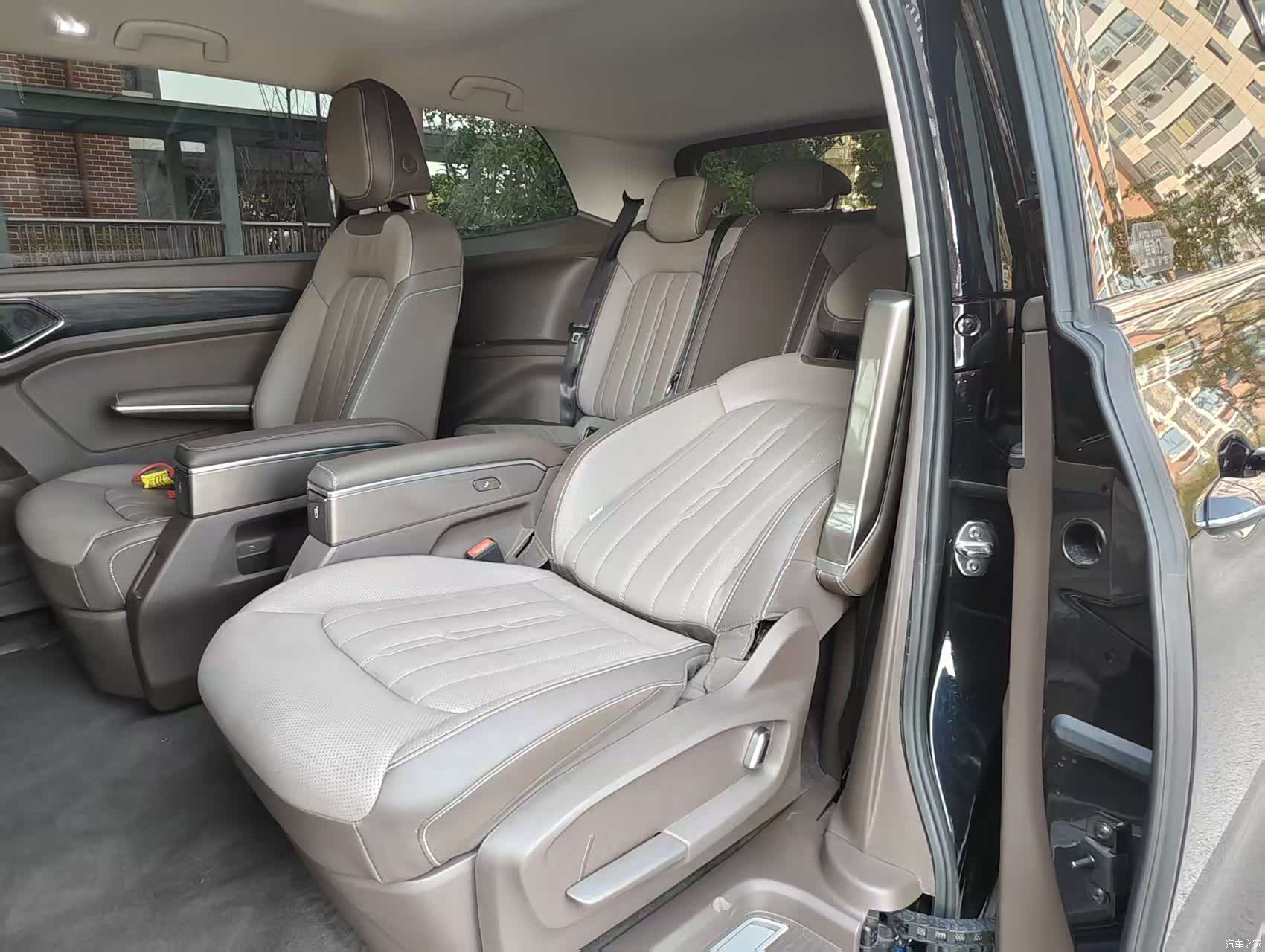 Volkswagen Viloran, 2023 13