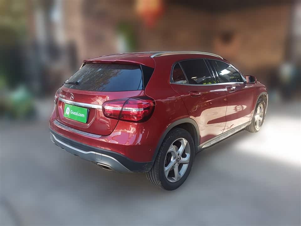Mercedes-Benz GLA