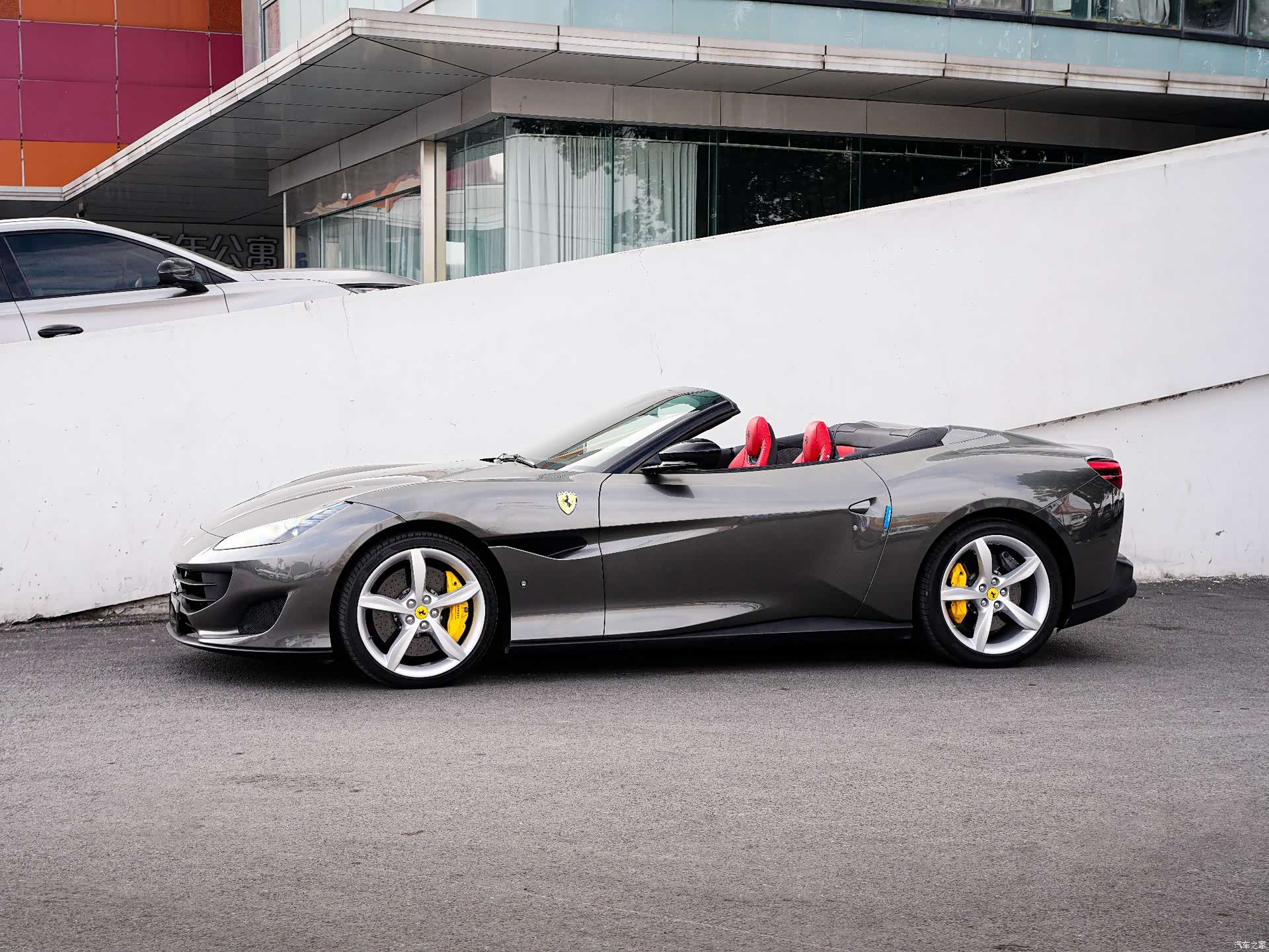 Ferrari Portofino, 2019 2