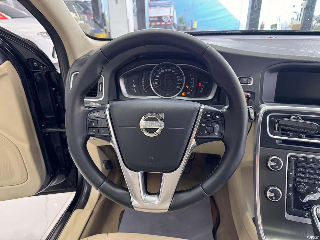 Volvo V60, 2014 10