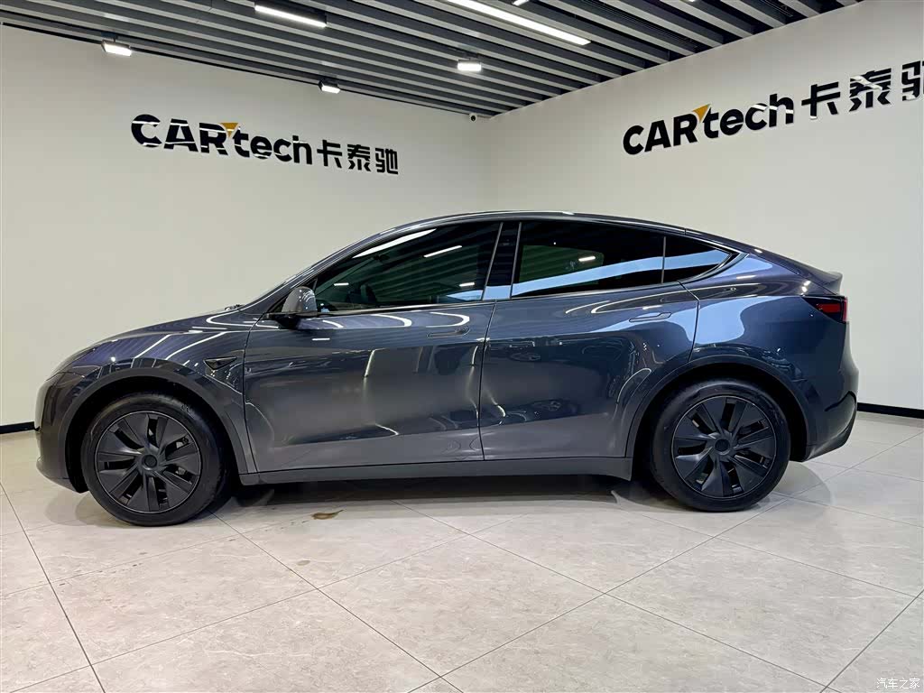 Tesla Model Y, 2025 7