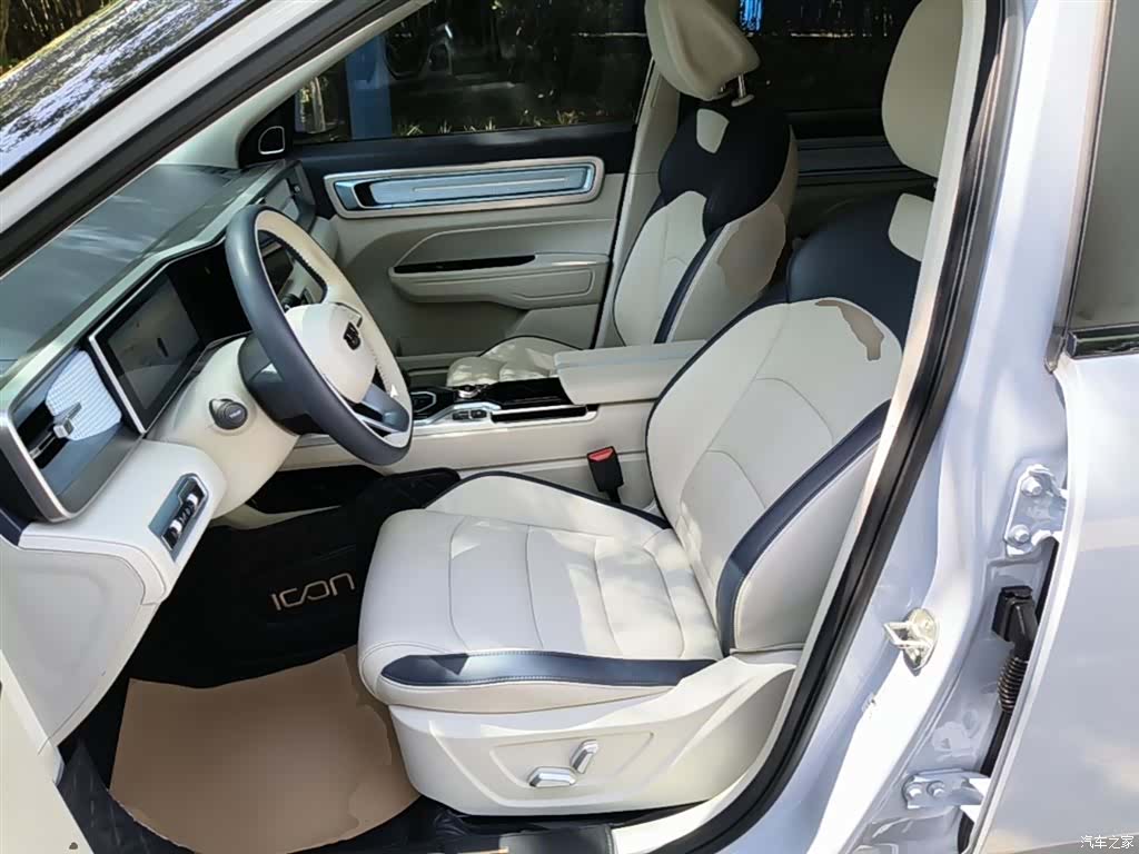Geely Icon, 2023 15