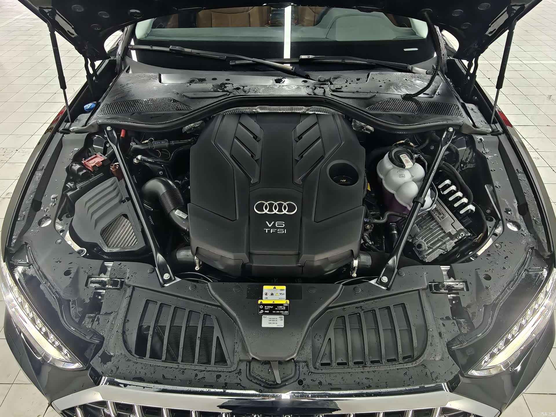 Audi A8L, 2024 15