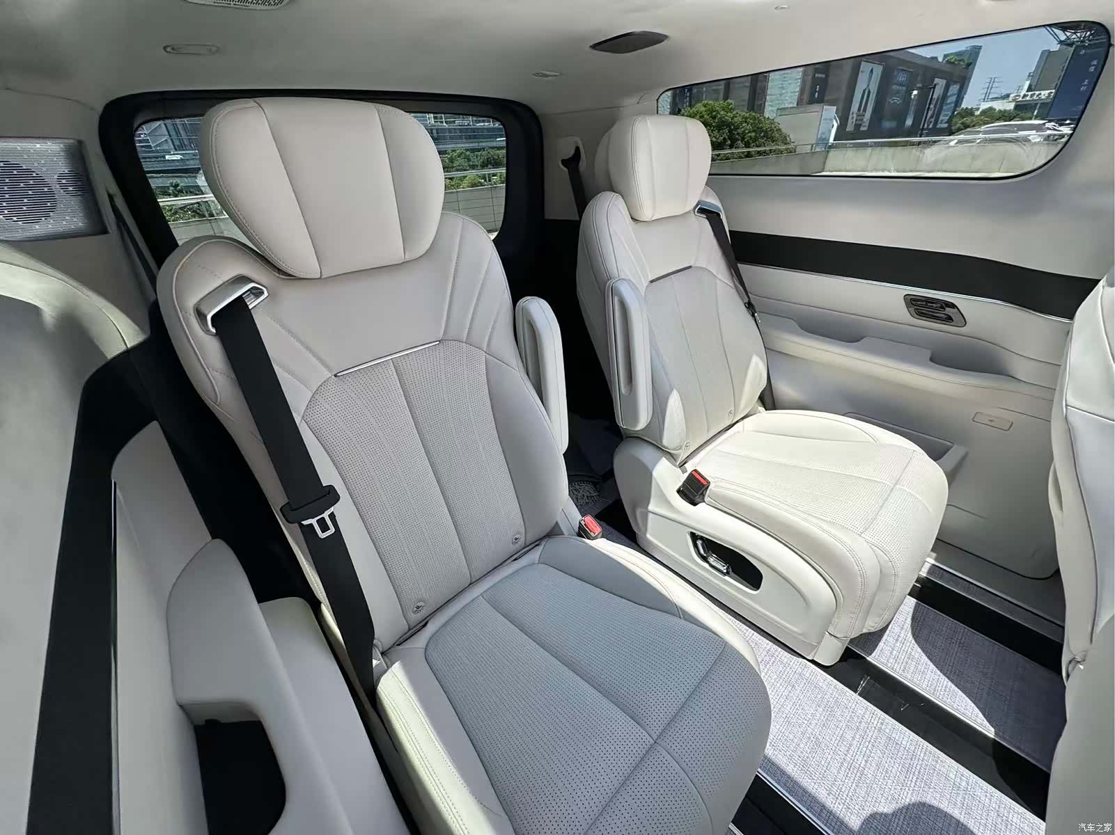 Geely V900, 2026 10