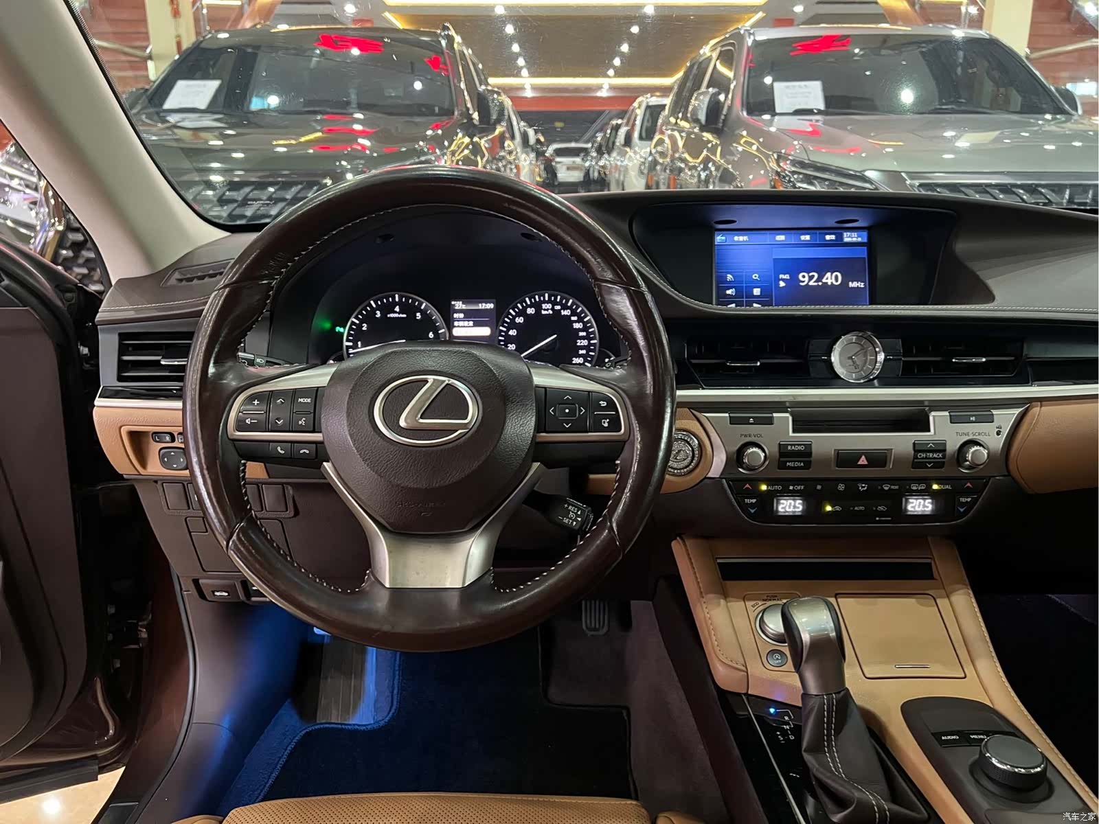 Lexus ES, 2015 10
