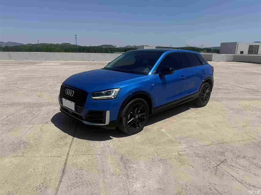 Audi Q2L, 2020 1