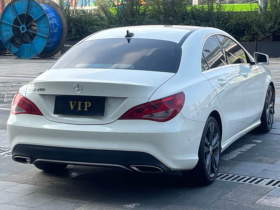 Mercedes-Benz CLA