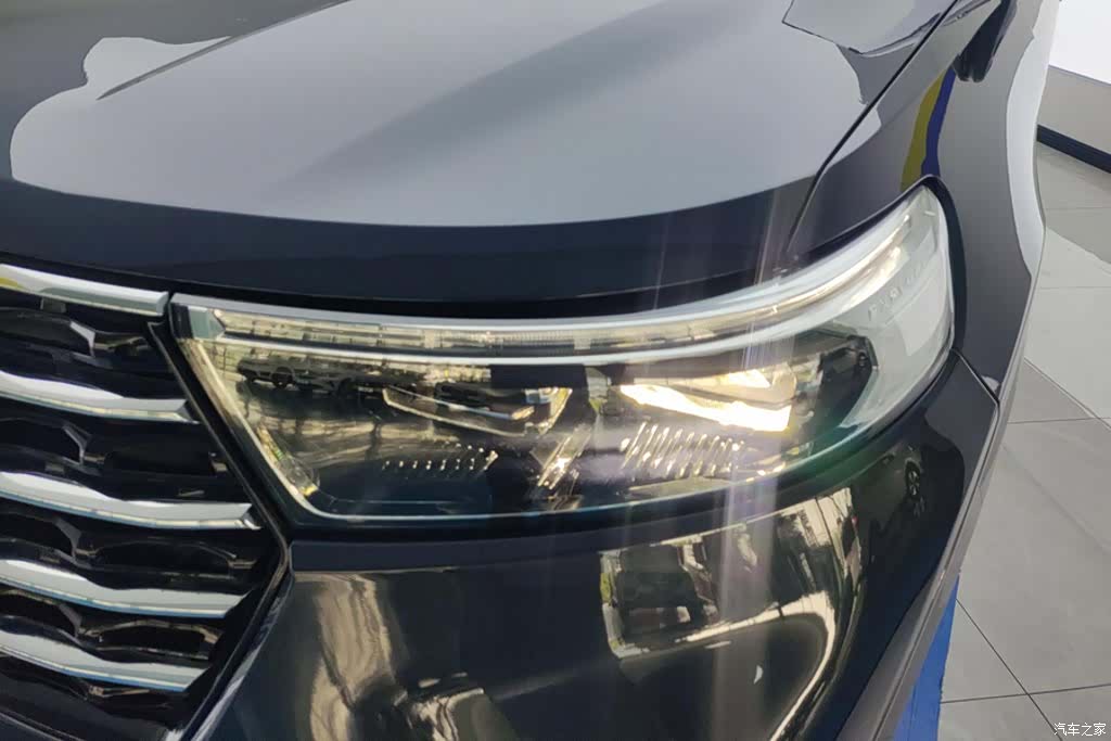 Ford Explorer, 2022 все фото