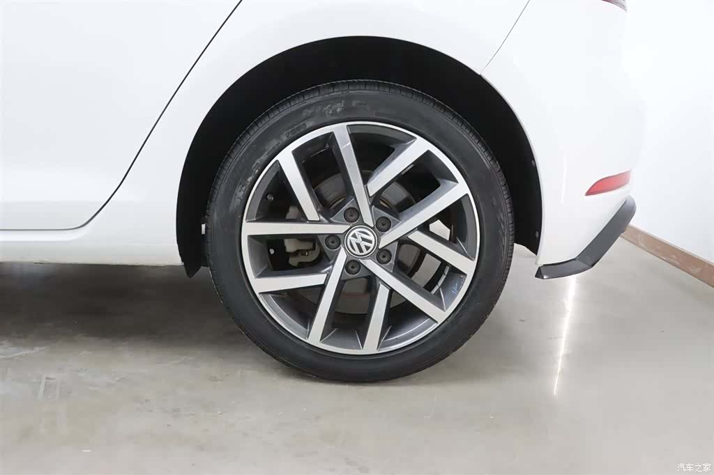 Volkswagen Golf, 2019 33