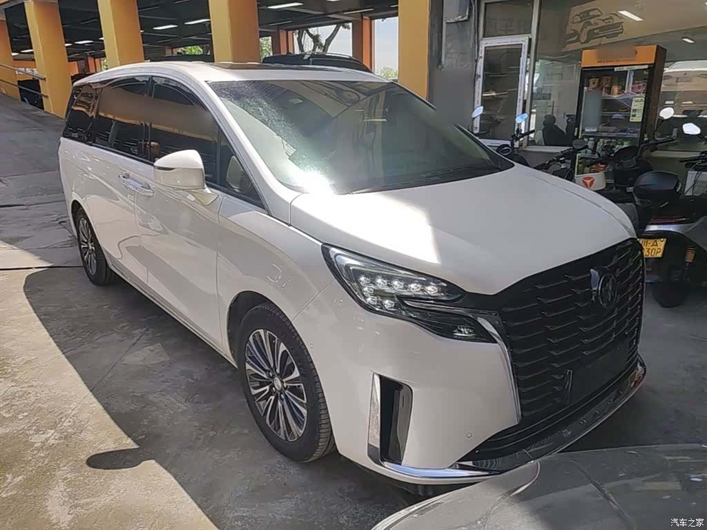 Buick GL8, 2023 4