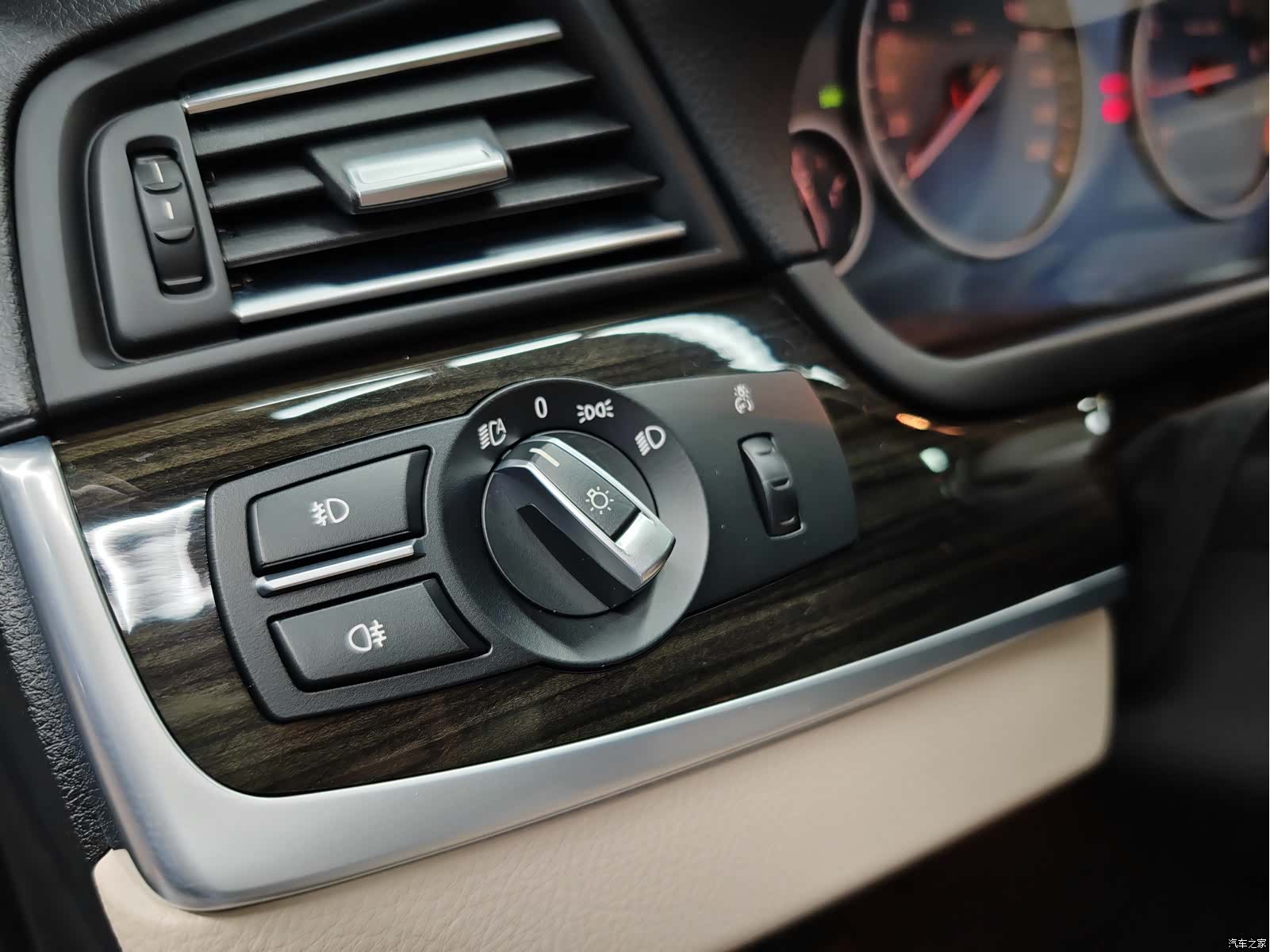BMW 5 Series, 2015 24