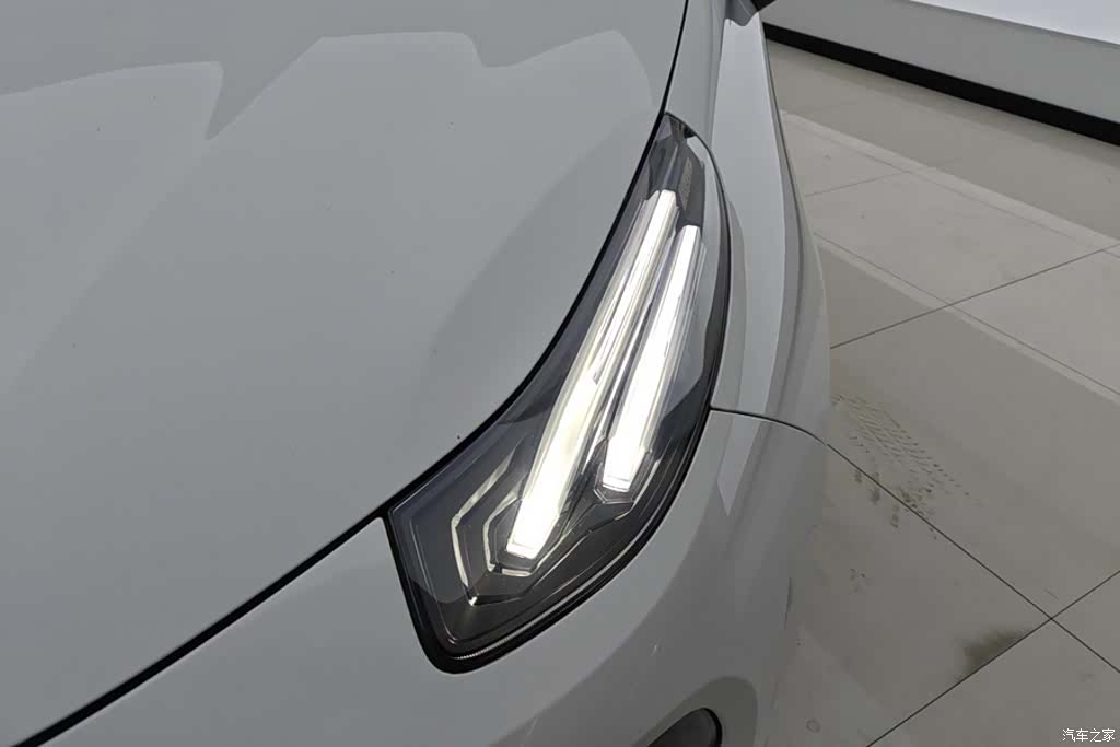 Lynk & Co 02, 2022 все фото