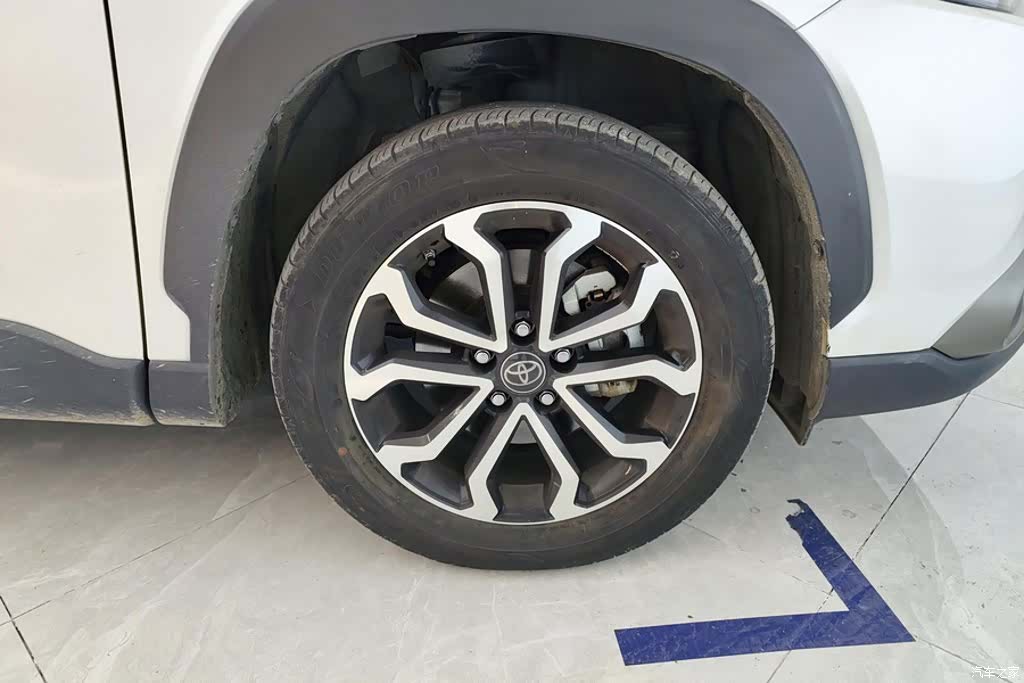 Toyota Frontlander, 2023 6