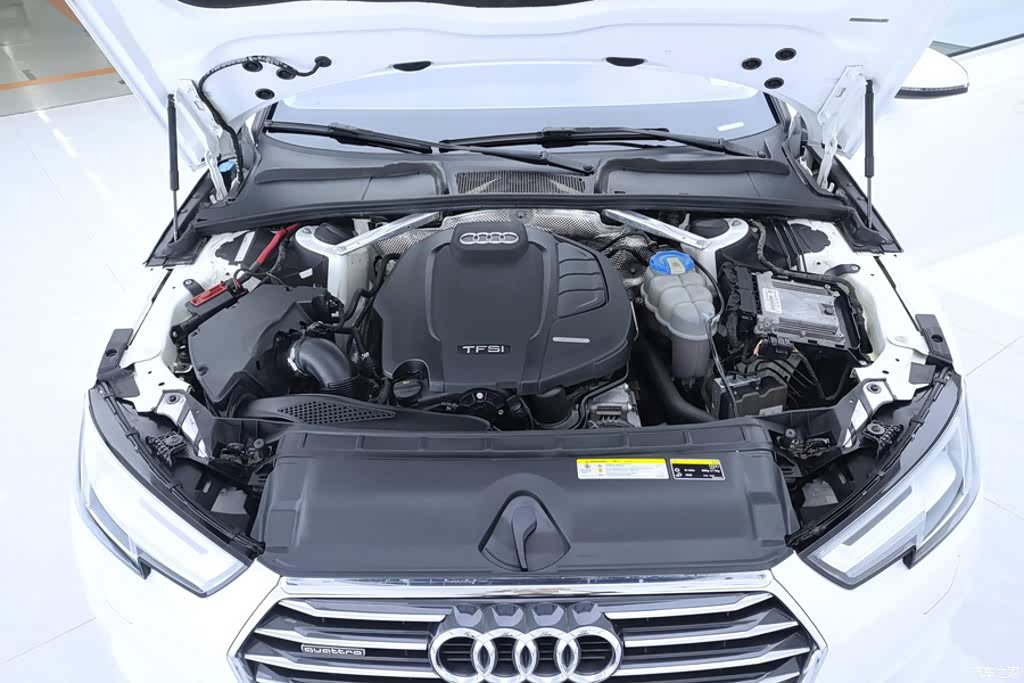 Audi A4L, 2017 10