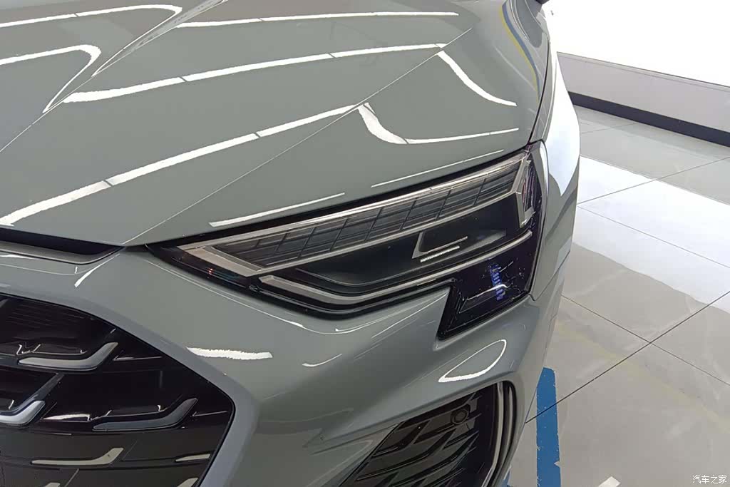 Audi Flying Spur, 2025 все фото