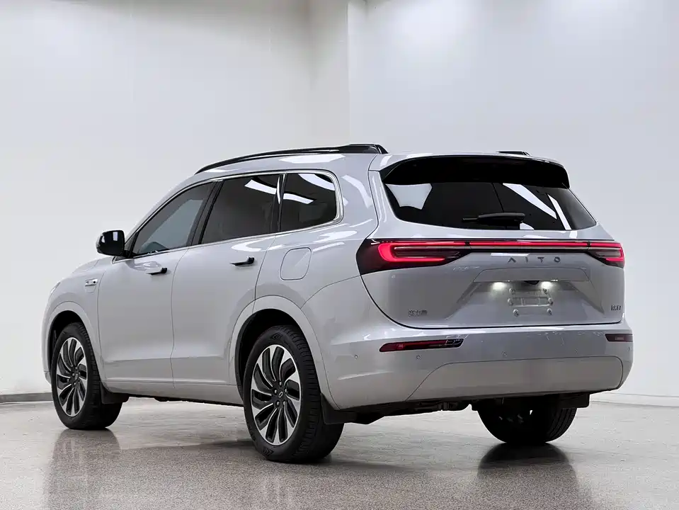 AITO Ask the world M7