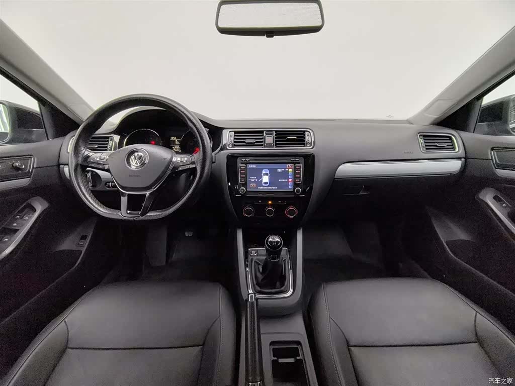 Volkswagen Sagitar, 2017 все фото