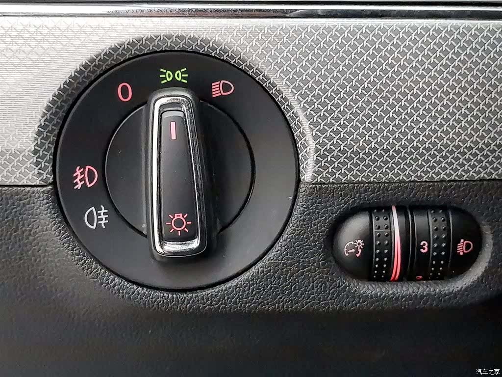 Volkswagen Sagitar, 2017 21