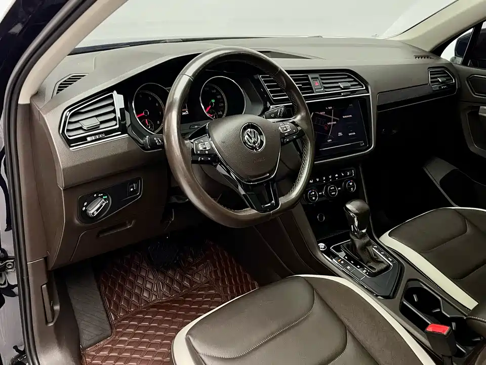 Volkswagen Tiguan L