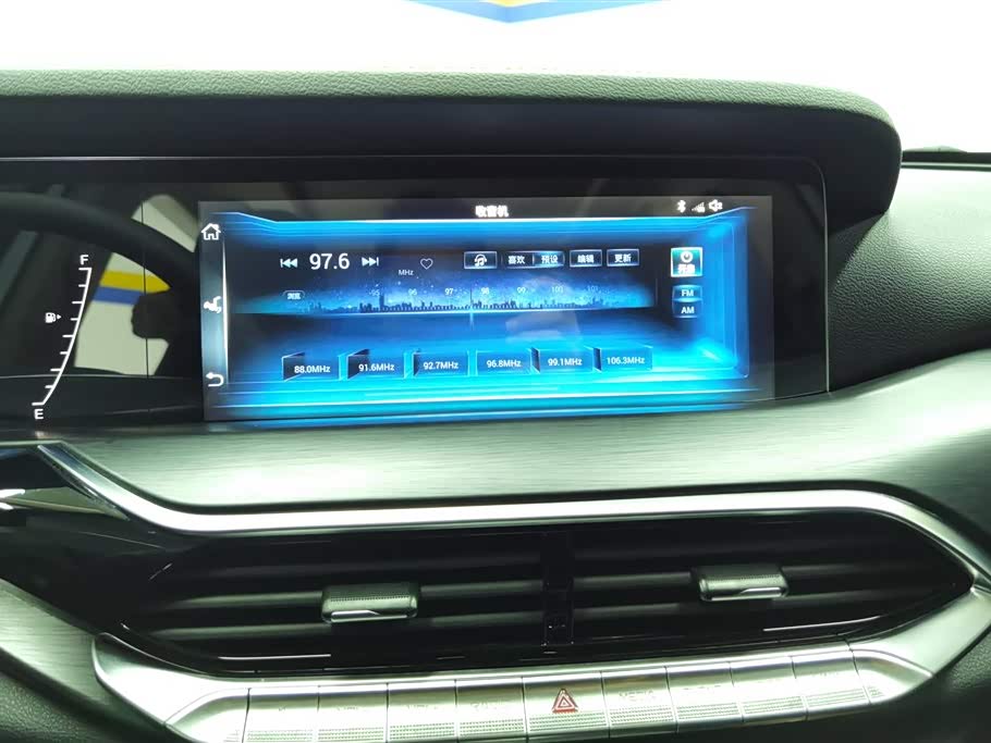 Besturn T77 Besturn T77