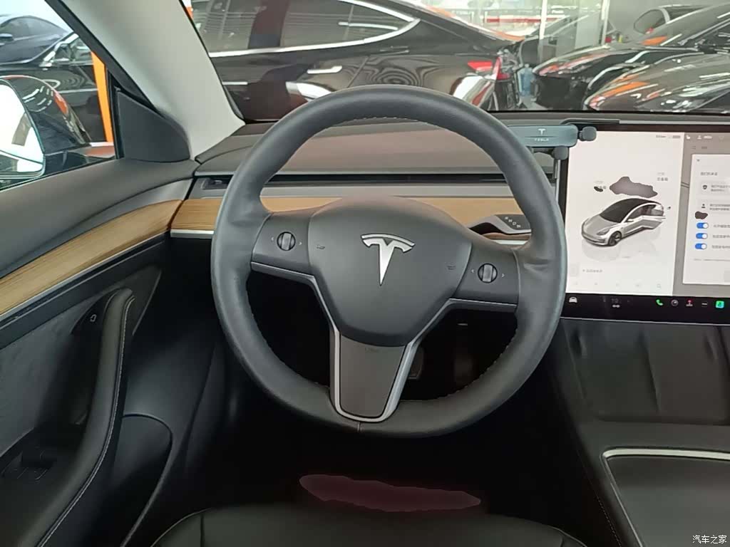 Tesla Model 3, 2022 11