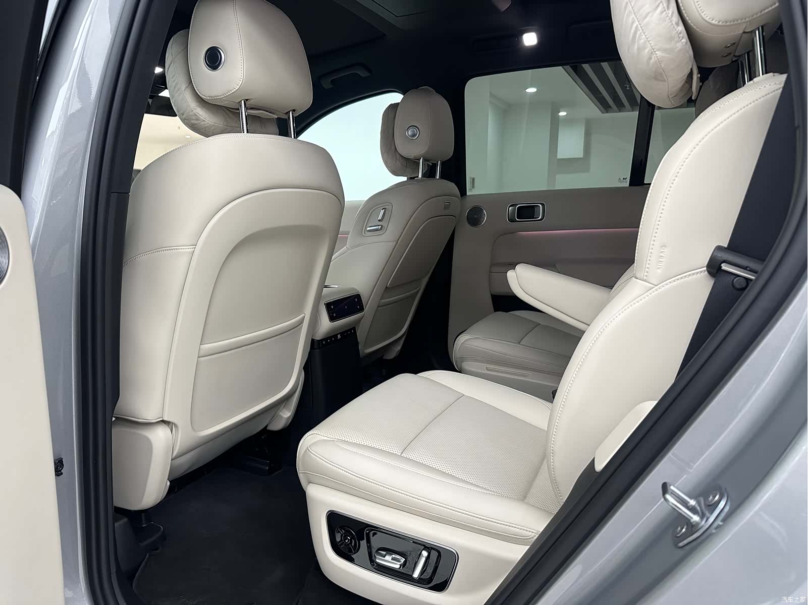 Li Auto L8, 2025 все фото