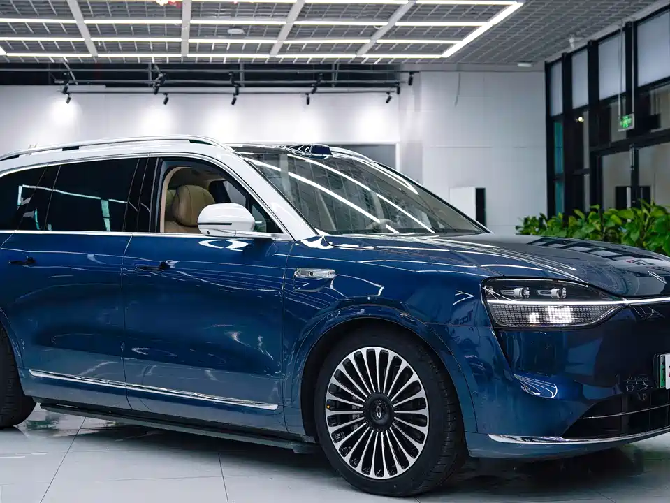 AITO Ask the world M9