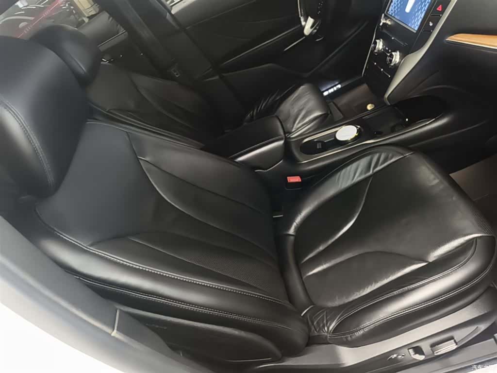 Lincoln MKC, 2018 25