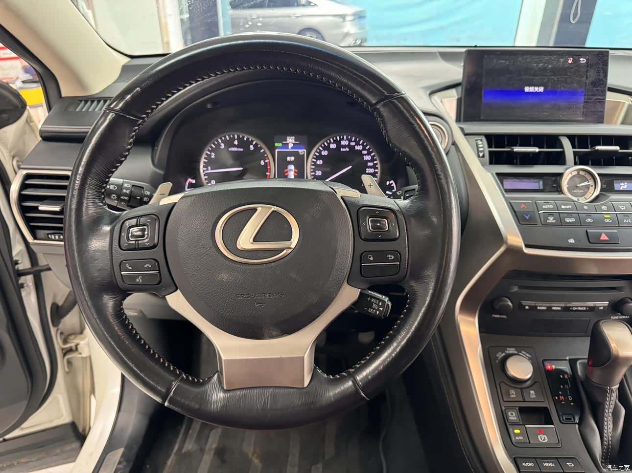 Lexus NX, 2015 7