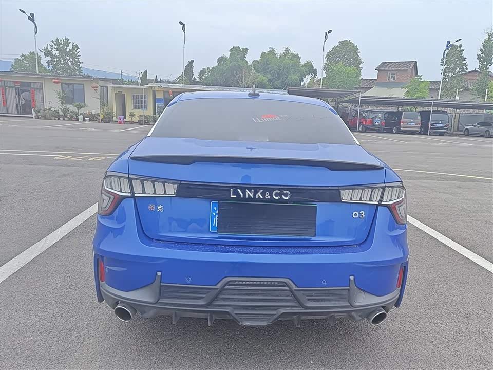 Lynk & Co 03 Lynk & Co 03