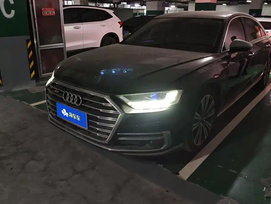 Audi A8