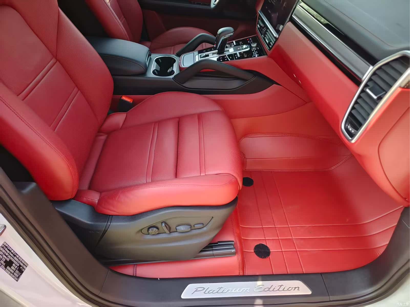Porsche Cayenne, 2023 11