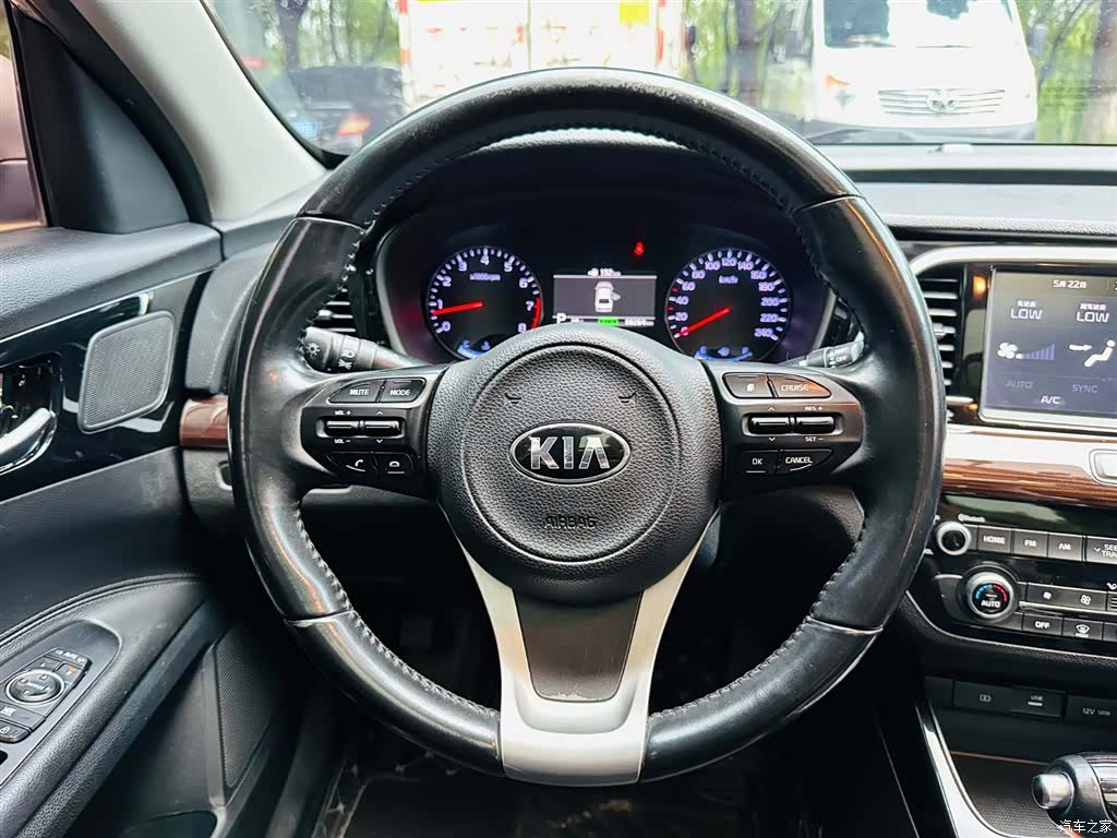 Kia DLX, 2017 9