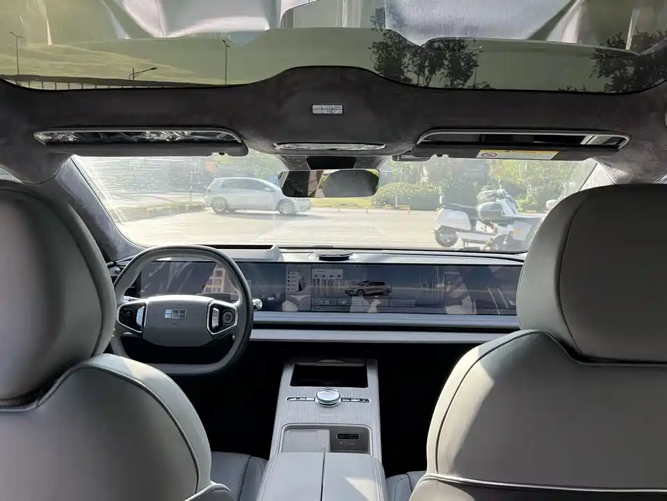 Geely Galaxy Galaxy E8