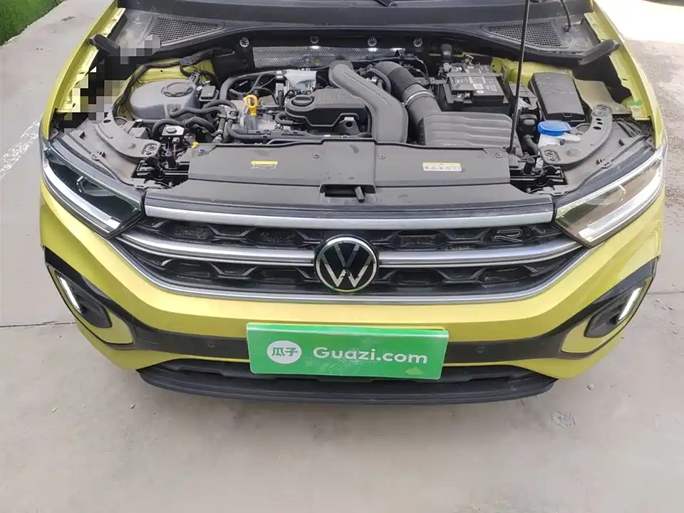 Volkswagen T-ROC exploring Songs