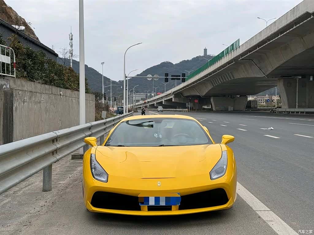 Ferrari 488, 2017 2