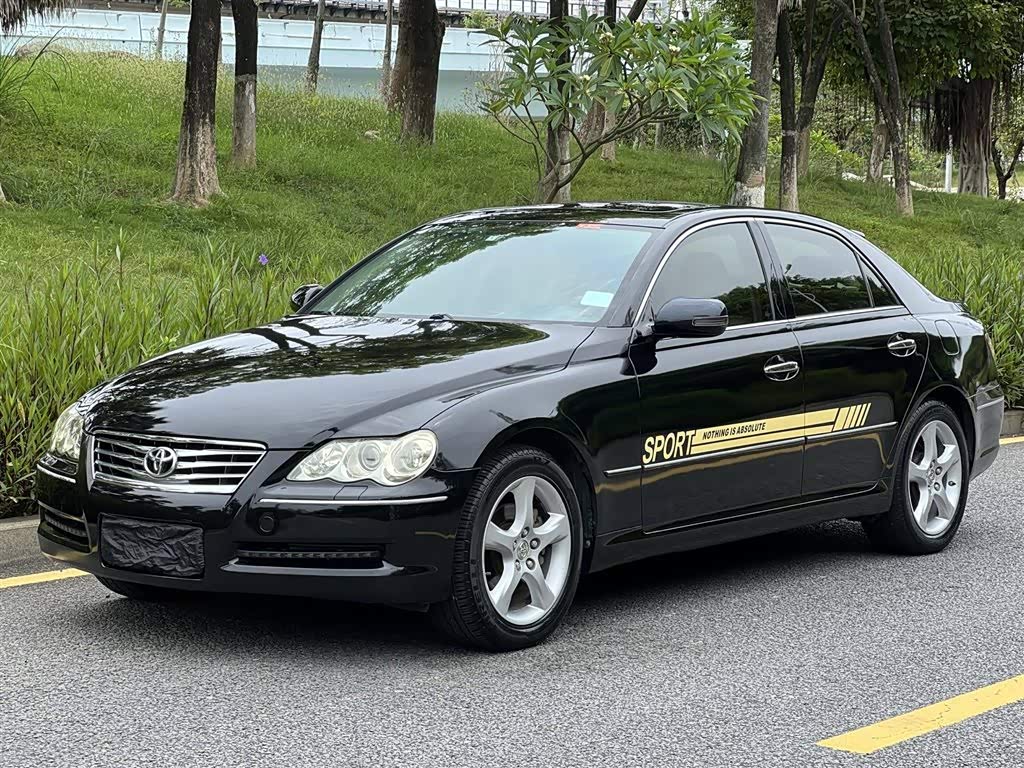 Toyota Reiz