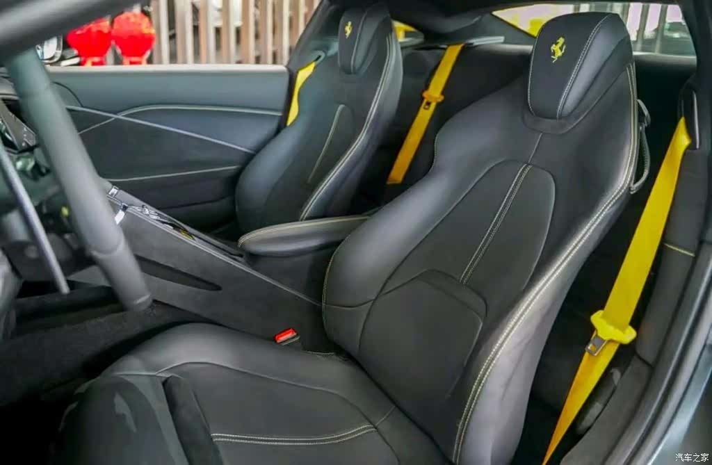 Ferrari Roma, 2024 4