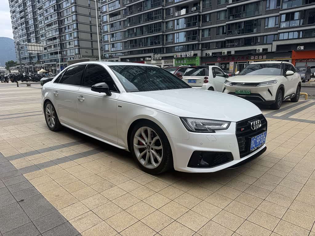 Audi A4L