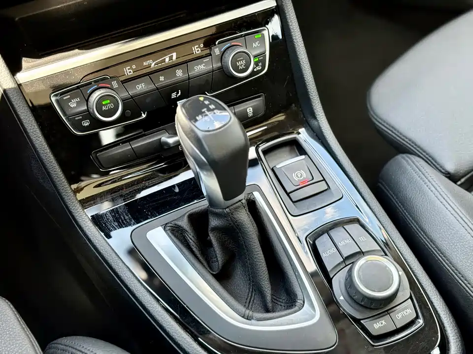 BMW 2 series station wagon