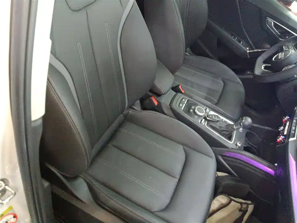 Audi Q2L Audi Q2L