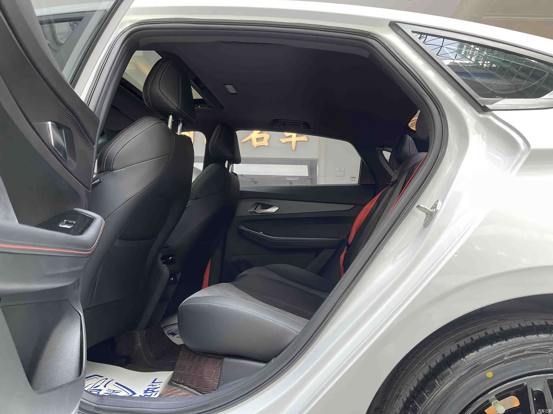 Geely Binray, 2023 7