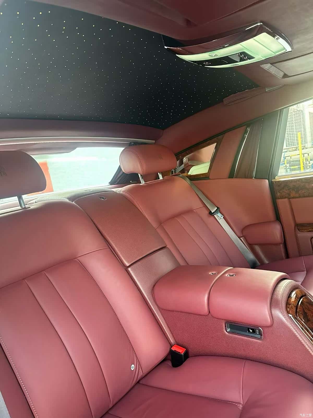 Rolls-Royce Phantom, 2013 6