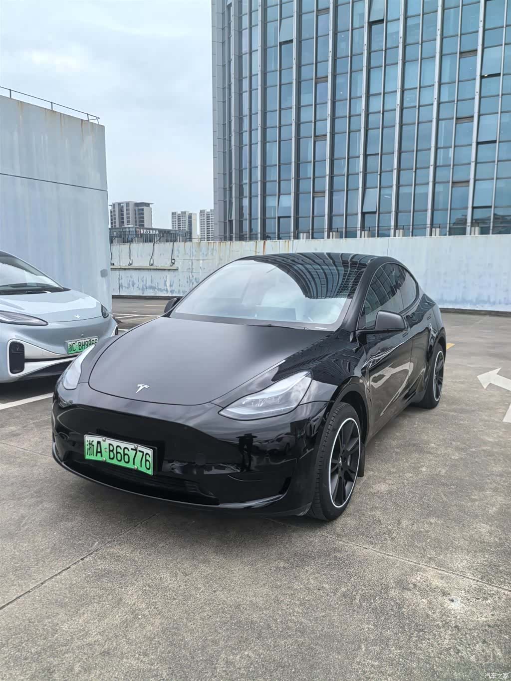 Tesla Model Y, 2023 1