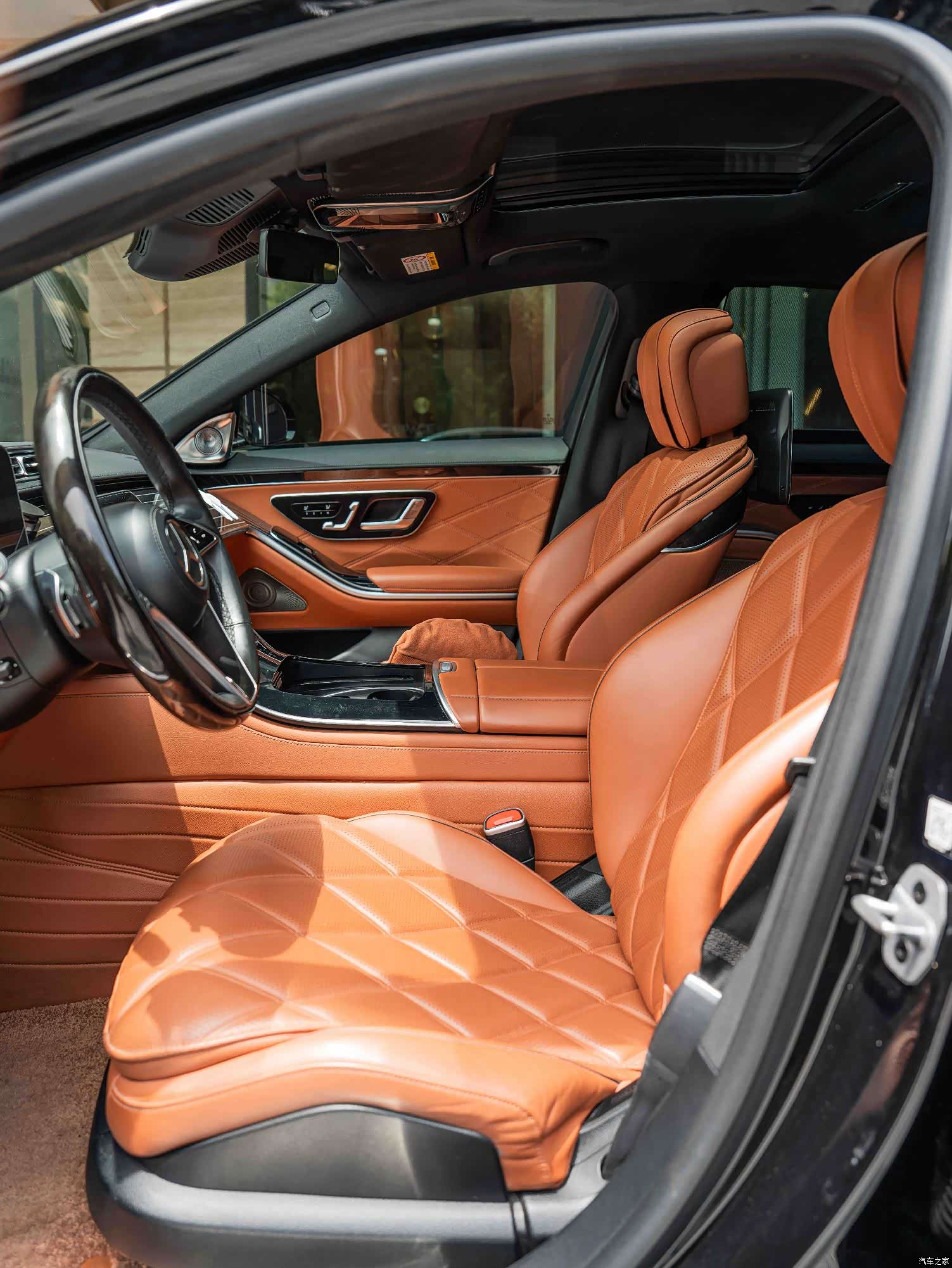 Maybach S-Class, 2023 11
