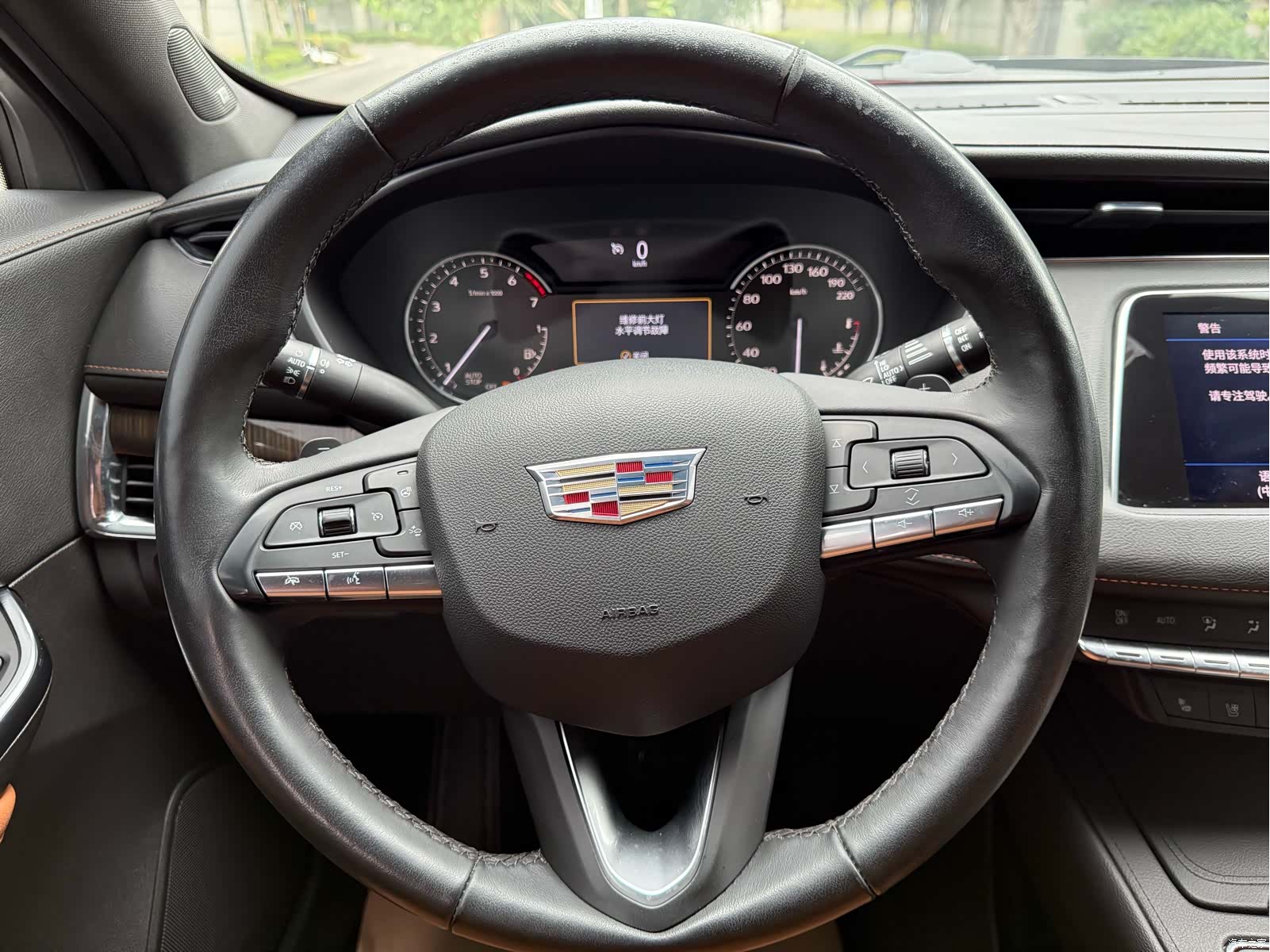 Cadillac XT4, 2022 11