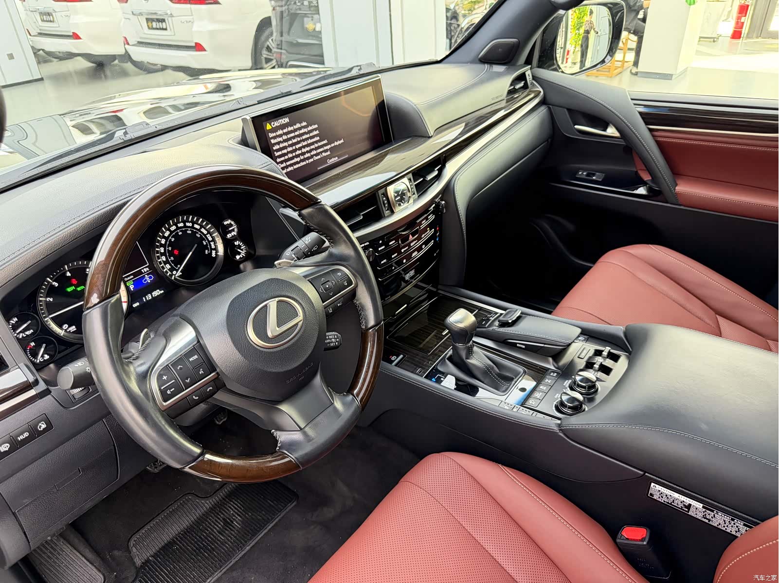 Lexus LX, 2020 12