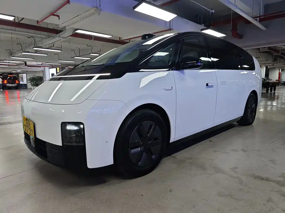 Li Auto Ideal MEGA
