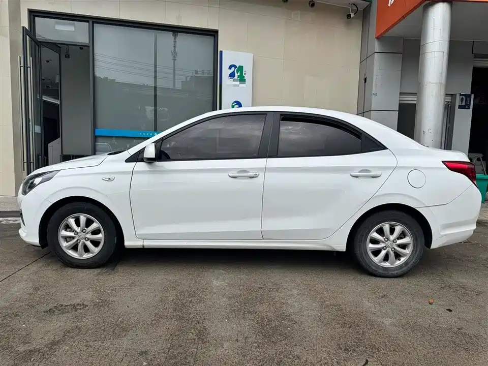 Hyundai Rena